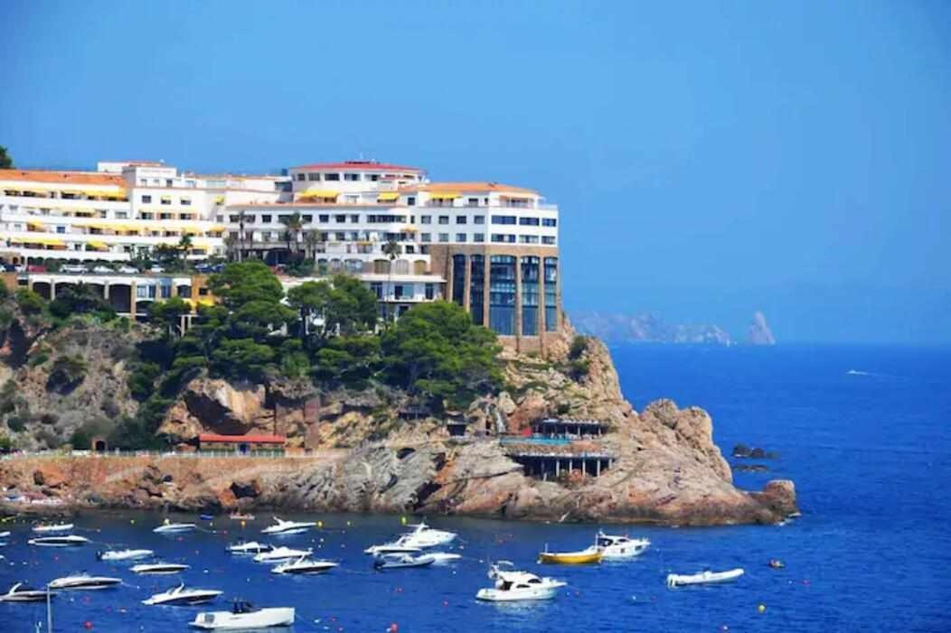 Capsasalbegur74 Terraza Sobre Mar Piscina Del Mar Apartment Bagian luar foto