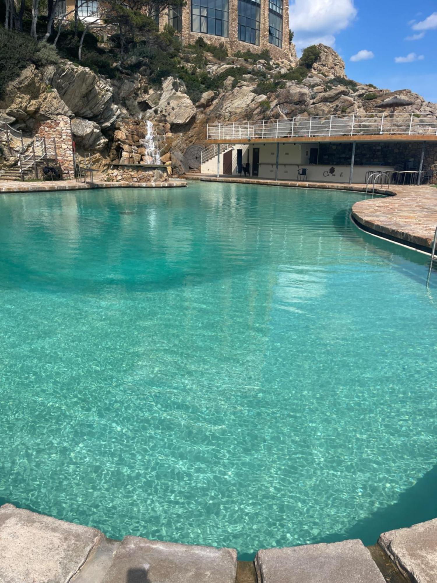 Capsasalbegur74 Terraza Sobre Mar Piscina Del Mar Apartment Bagian luar foto